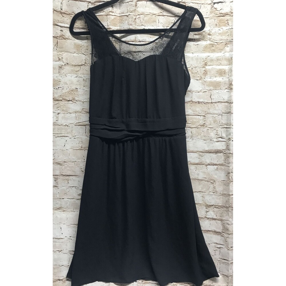 Express Women's Dress Size 6 Sleeveless Lace Top Pattern Attached Slip Black
